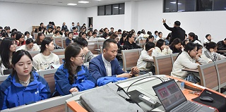 青春引渡，职海同舟｜货友汇2025年湖南汽车工程职业大学校招宣讲会圆满完成