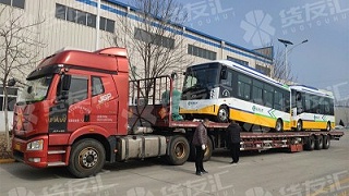 货友汇高效承运：8台大巴车安全抵达深圳